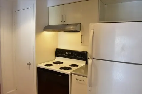 2425 Underwood Street 350 Houston TX 77030