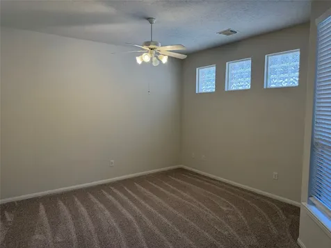 27 Yacht Harbor Montgomery TX 77356