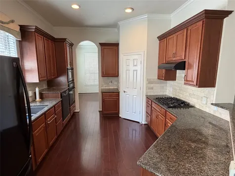 27 Yacht Harbor Montgomery TX 77356