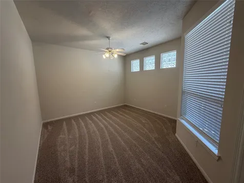 27 Yacht Harbor Montgomery TX 77356