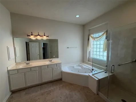 27 Yacht Harbor Montgomery TX 77356