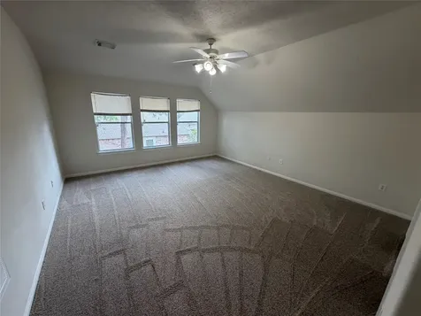 27 Yacht Harbor Montgomery TX 77356
