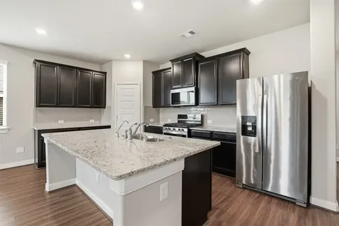 2532 Dunsmore Oak Drive Pearland TX 77089