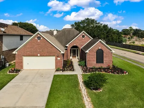 1306 Golden Sun Court Pasadena TX 77586