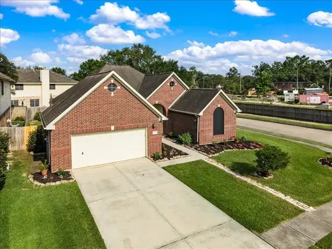 1306 Golden Sun Court Pasadena TX 77586