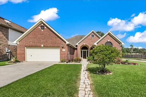 1306 Golden Sun Court Pasadena TX 77586