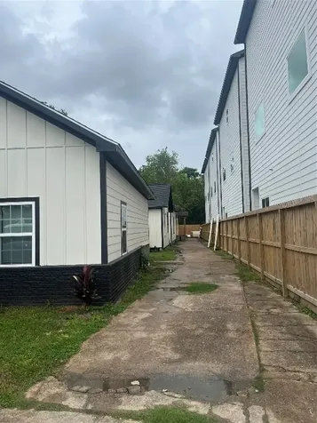 3209 Ennis Street Houston TX 77004