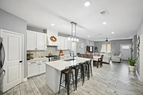 6518 Letcher Street Houston TX 77028