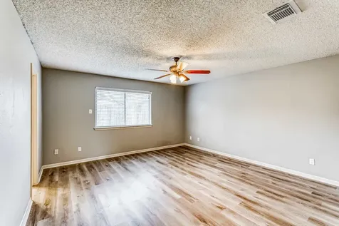 2306 Cambridge Court N League City TX 77573