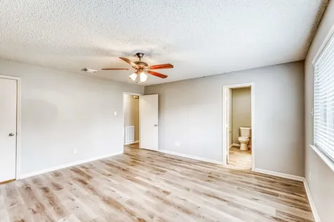 2306 Cambridge Court N League City TX 77573