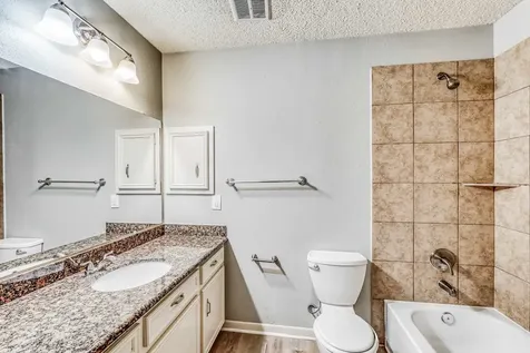 2306 Cambridge Court N League City TX 77573