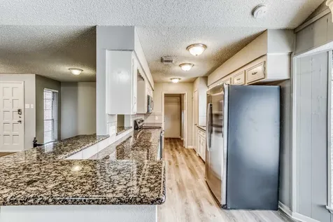 2306 Cambridge Court N League City TX 77573