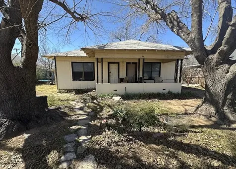503 N Cedar Street Seymour TX 76380