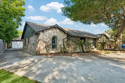 306 Lafayette Lane League City TX 77573