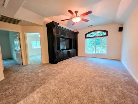 94 E Evangeline Oaks Circle The Woodlands TX 77384