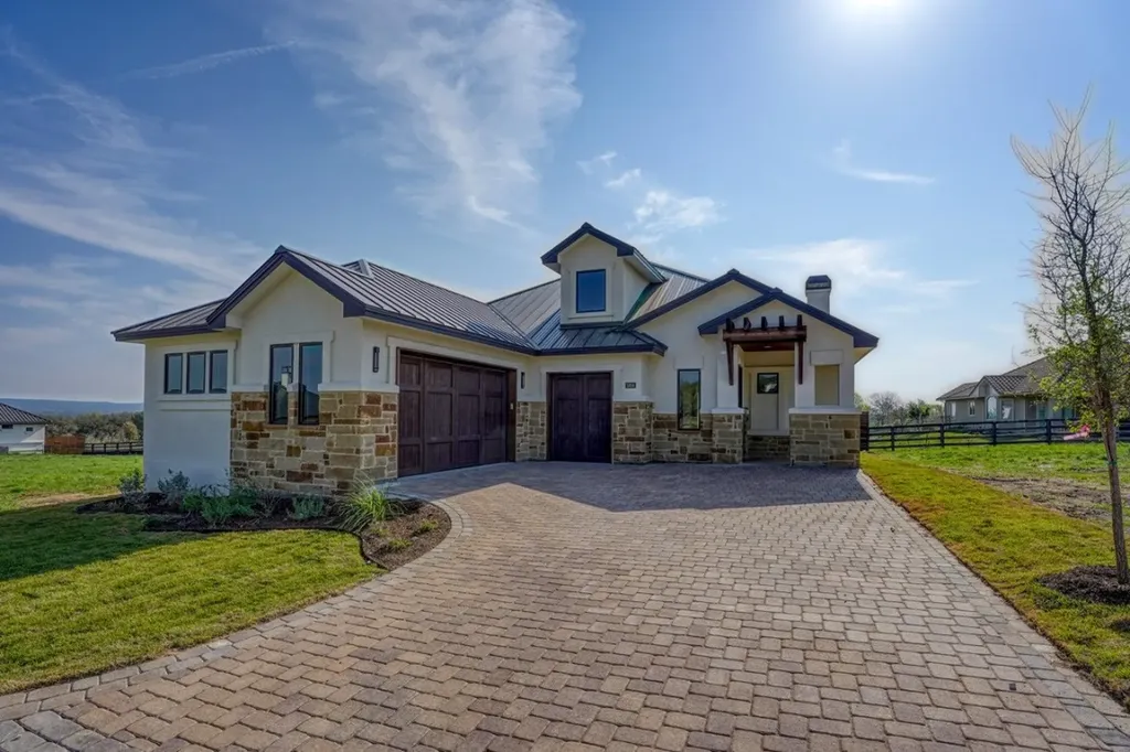 1824 Art Adams Way Spicewood TX 78669
