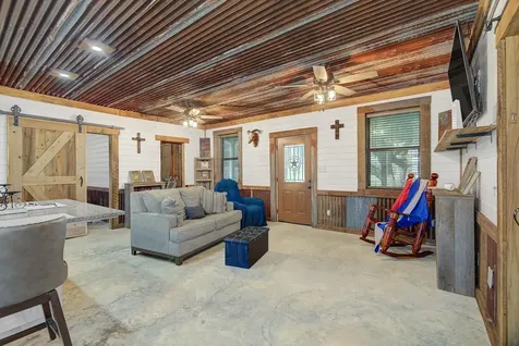 22546 Highway 321 Cleveland TX 77327