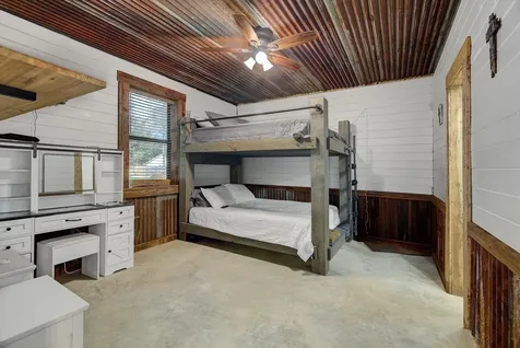 22546 Highway 321 Cleveland TX 77327