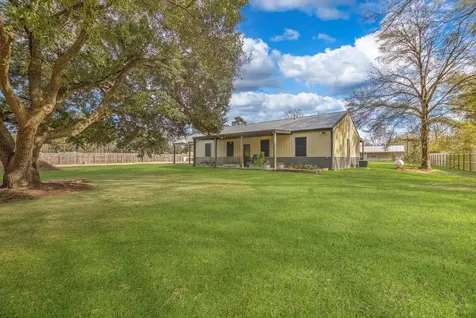 22546 Highway 321 Cleveland TX 77327