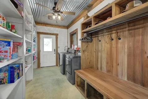22546 Highway 321 Cleveland TX 77327
