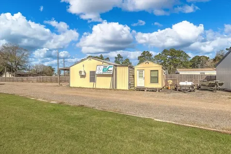 22546 Highway 321 Cleveland TX 77327