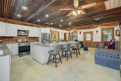 22546 Highway 321 Cleveland TX 77327