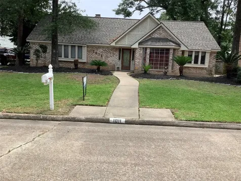 1011 Misty Lea Lane Houston TX 77090