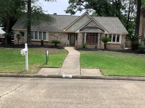 1011 Misty Lea Lane Houston TX 77090