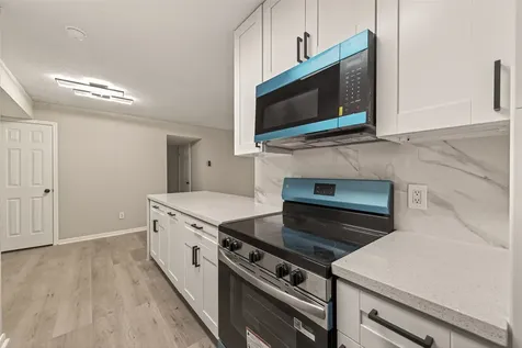 1860 White Oak Drive 311 Houston TX 77009
