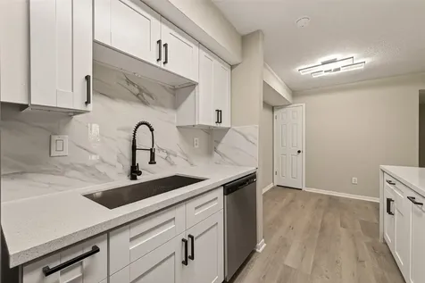 1860 White Oak Drive 311 Houston TX 77009