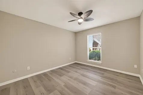 1860 White Oak Drive 311 Houston TX 77009