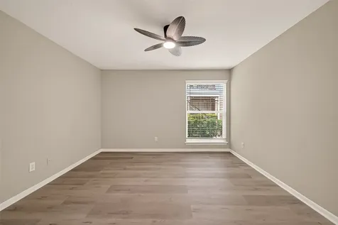 1860 White Oak Drive 311 Houston TX 77009