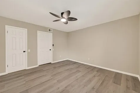 1860 White Oak Drive 311 Houston TX 77009