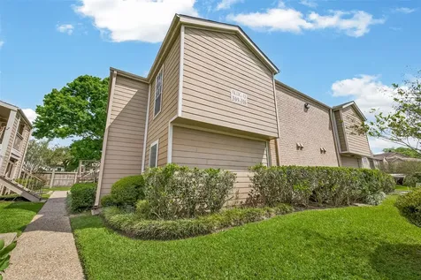 1860 White Oak Drive 311 Houston TX 77009