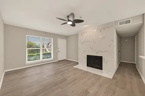 1860 White Oak Drive 311 Houston TX 77009