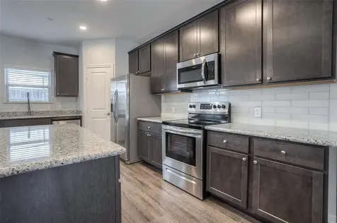 1419 Avenue N 2 Huntsville TX 77340