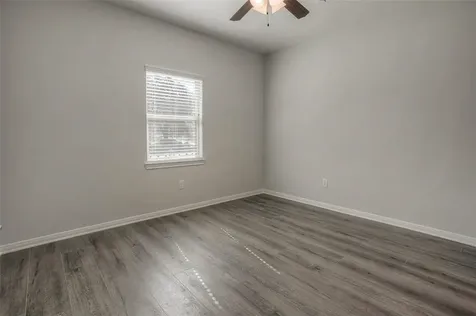 1419 Avenue N 2 Huntsville TX 77340