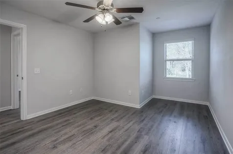1419 Avenue N 2 Huntsville TX 77340