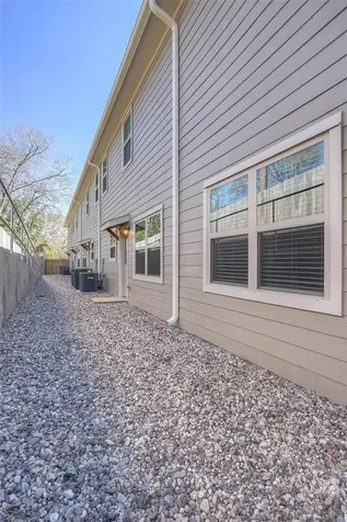 1419 Avenue N 2 Huntsville TX 77340