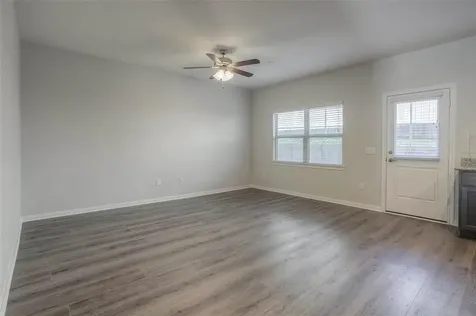 1419 Avenue N 2 Huntsville TX 77340