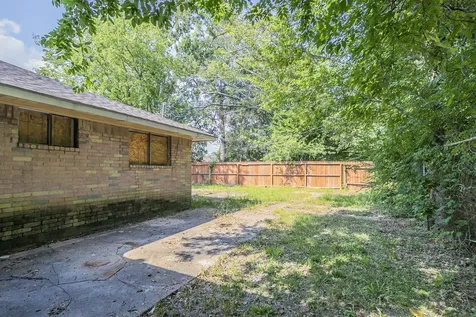 11151 Spottswood Drive Houston TX 77016