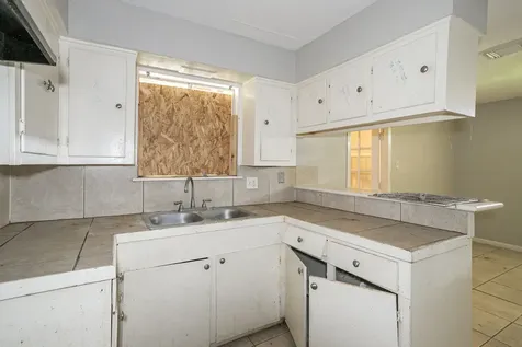 11151 Spottswood Drive Houston TX 77016