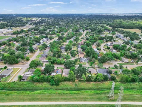 7914 Belbay Street Houston TX 77033