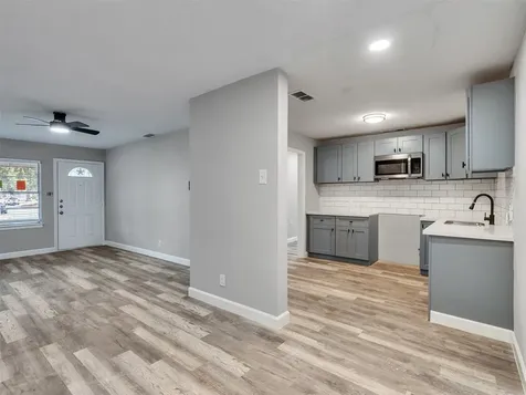 7914 Belbay Street Houston TX 77033
