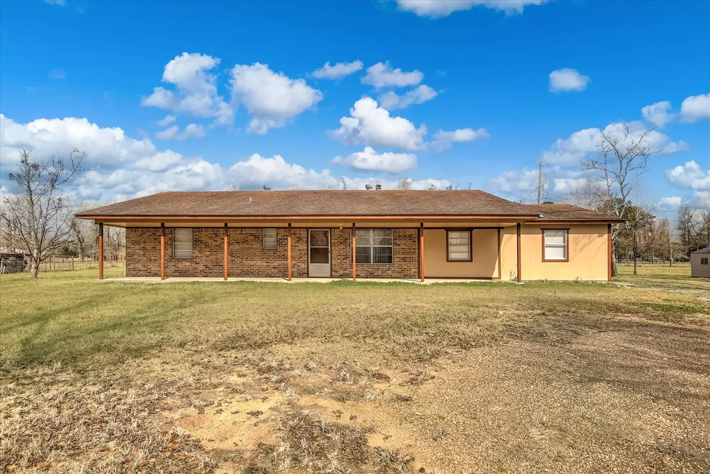 577 County Road 2251 Cleveland TX 77327