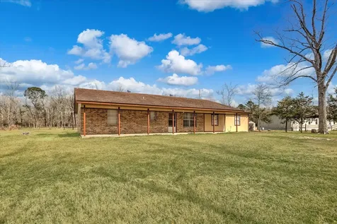 577 County Road 2251 Cleveland TX 77327