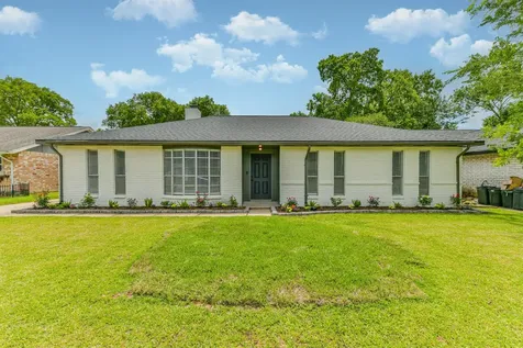 4427 Saffron Lane Friendswood TX 77546
