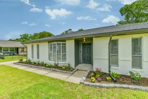 4427 Saffron Lane Friendswood TX 77546