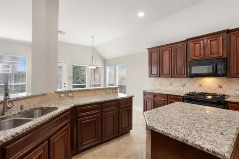 6111 Windsor Chase Lane League City TX 77573