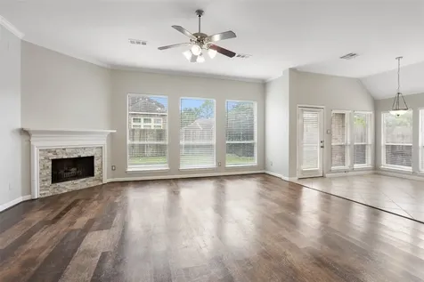 6111 Windsor Chase Lane League City TX 77573